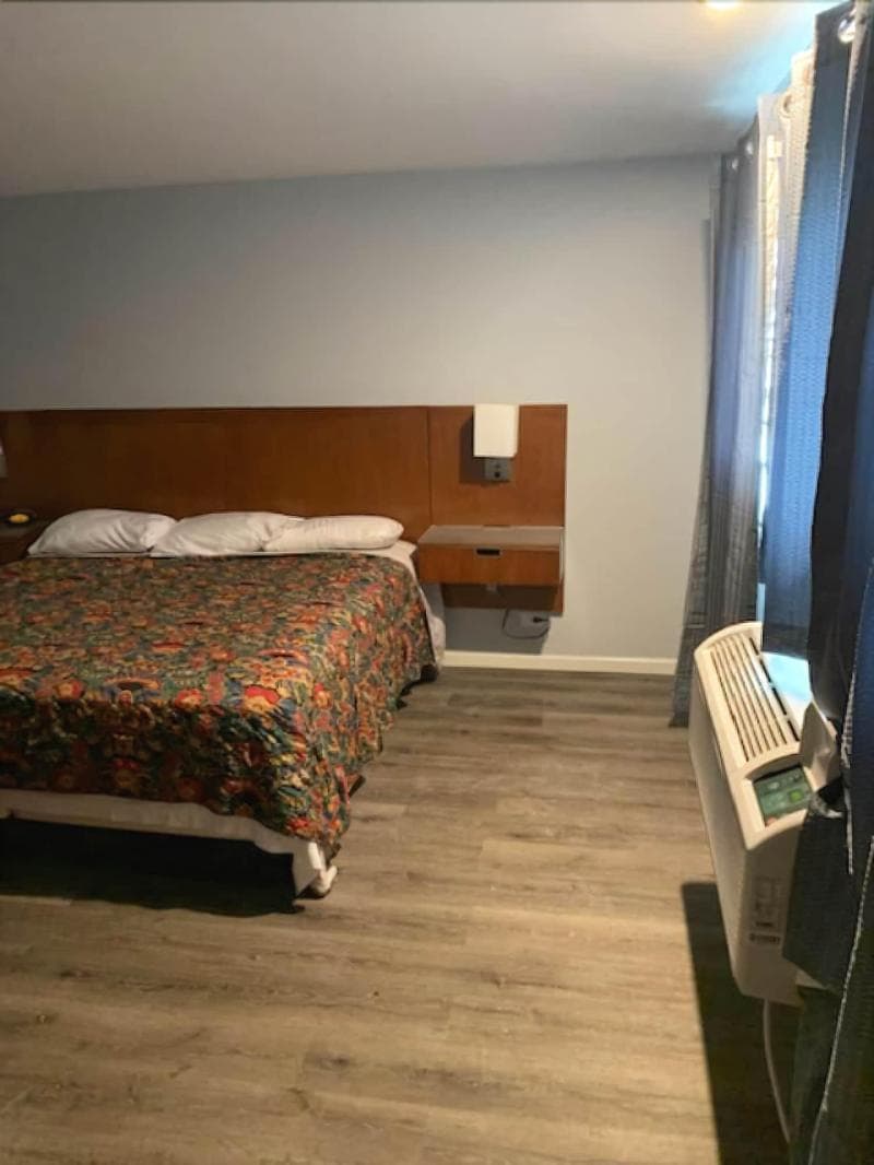 Skylark Motel Chicago Midway Airport 5