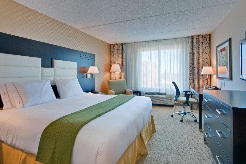 Holiday Inn Express & Suites Ottawa West - Nepean 4