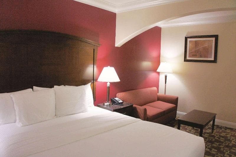 La Quinta Inn & Suites by Wyndham Moreno Valley 4