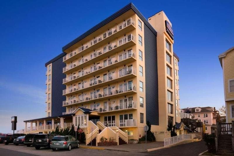 Howard Johnson Plaza By Wyndham Ocean City Oceanfront 3