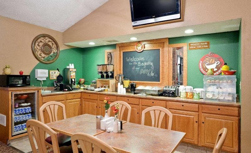 AmericInn by Wyndham Princeton photo 1