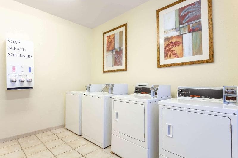 Microtel Inn & Suites by Wyndham Gulf Shores 3