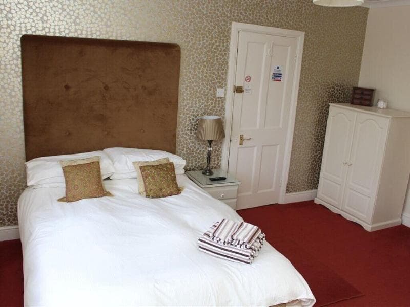Laurels Guesthouse 5