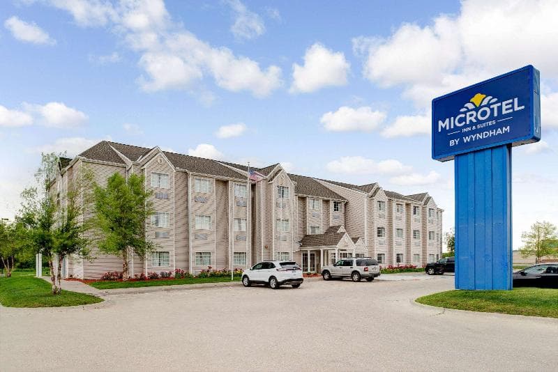 Microtel Inn & Suites by Wyndham Bellevue/Omaha 4