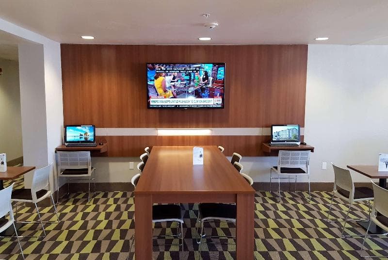 Microtel Inn & Suites by Wyndham Bellevue/Omaha 3