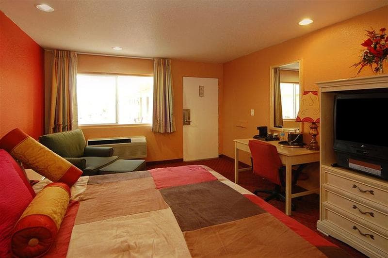 Imperial Inn Oakland photo 1