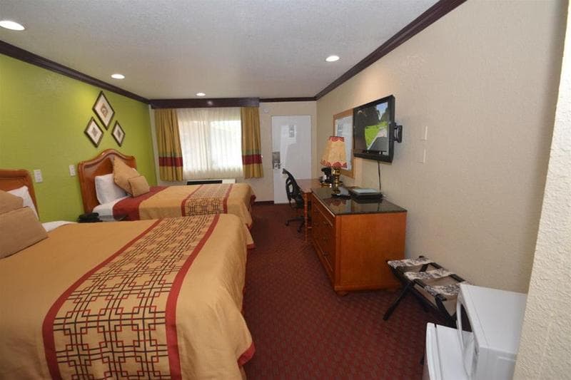 Imperial Inn Oakland 3