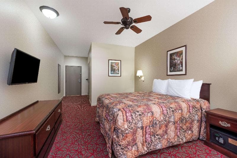 Days Inn By Wyndham St. Peters/St. Charles 4