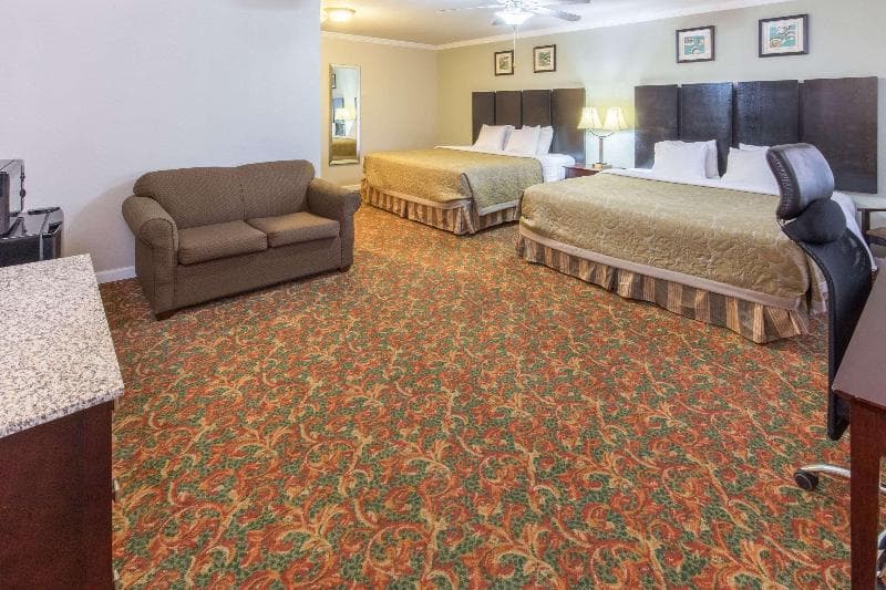 Global Inn 4