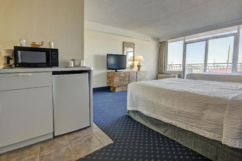 Carousel Resort 4
