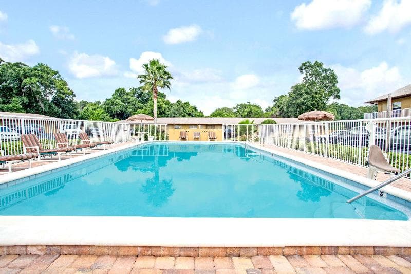 Days Inn By Wyndham Orange City/Deland 5