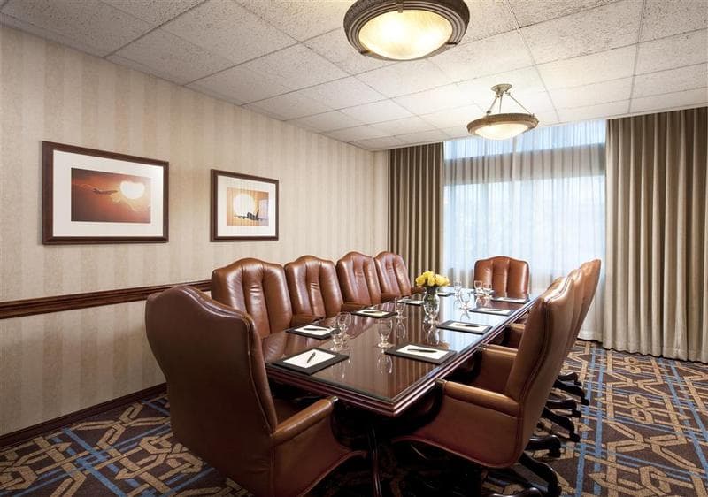 Sheraton Ontario Airport Hotel 4