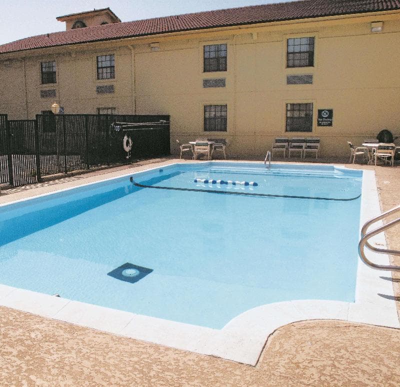 La Quinta Inn by Wyndham Omaha West 4