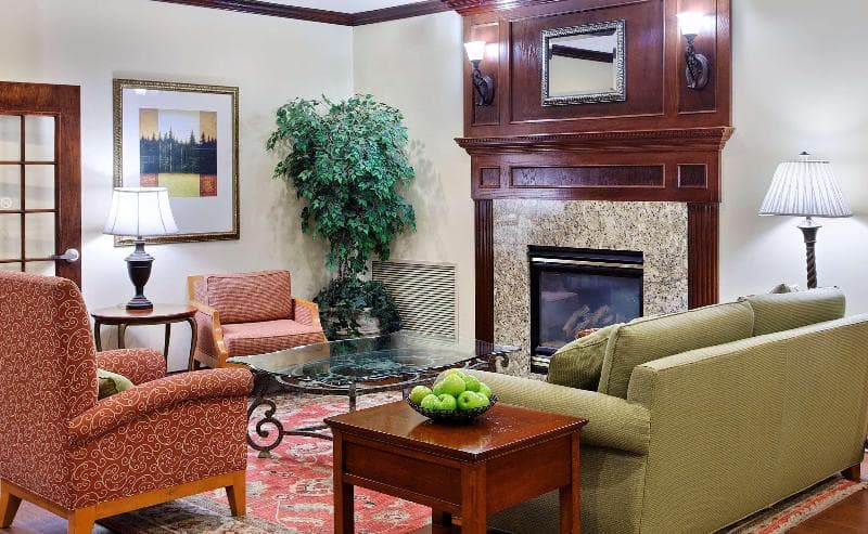 Country Inn & Suites by Radisson, Elgin, IL 5