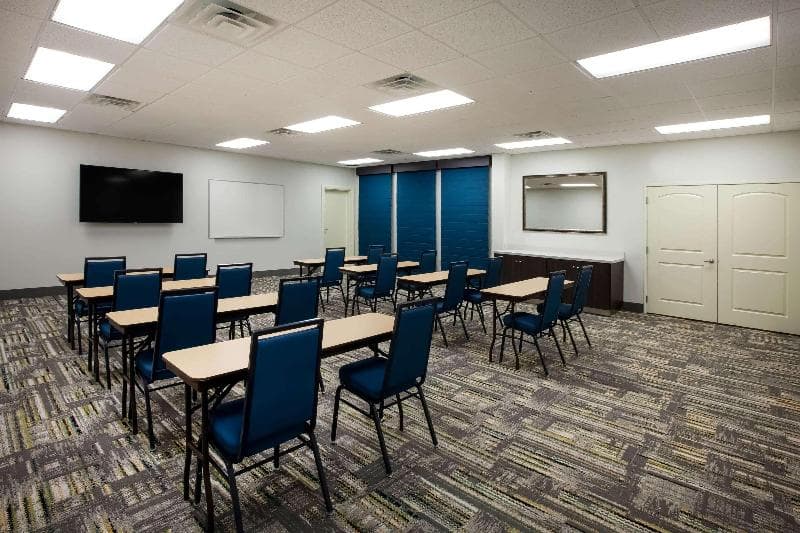 La Quinta Inn & Suites by Wyndham Odessa North photo 1