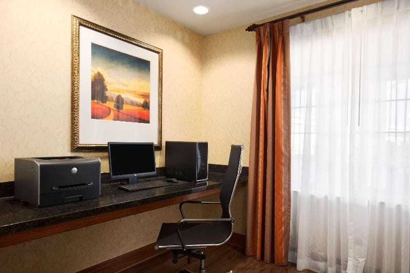 Country Inn & Suites Oklahoma City North photo 1