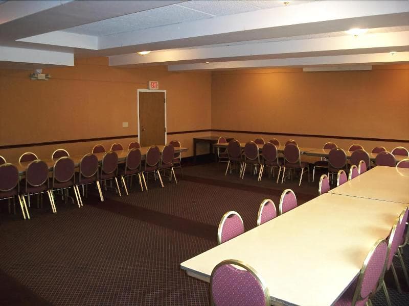 Lexington Inn & Suites - N.W. Chicago West/Elgin photo 1