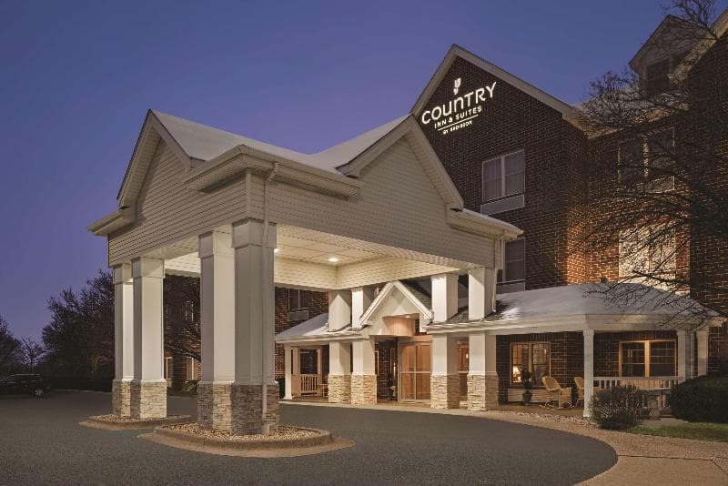 Country Inn & Suites by Radisson, Schaumburg, IL 2