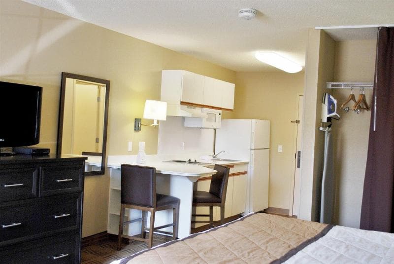 Extended Stay America - Kansas City - Overland Par 3