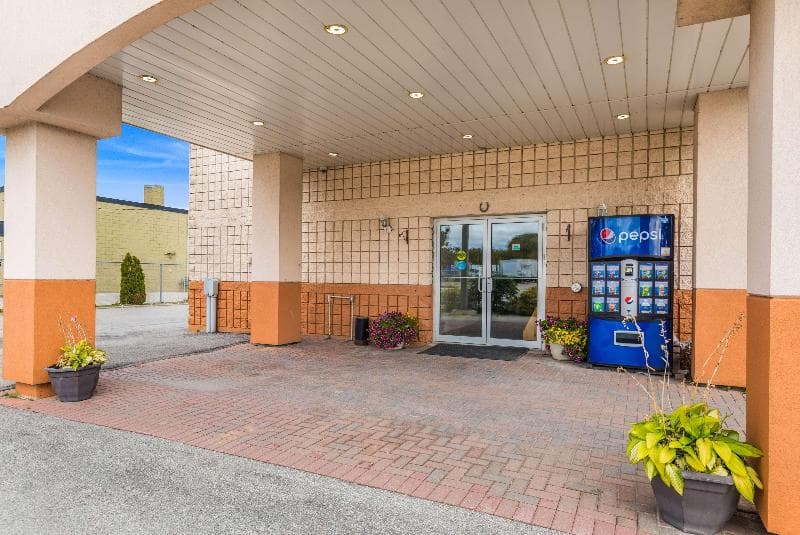 Knights Inn Orillia 3