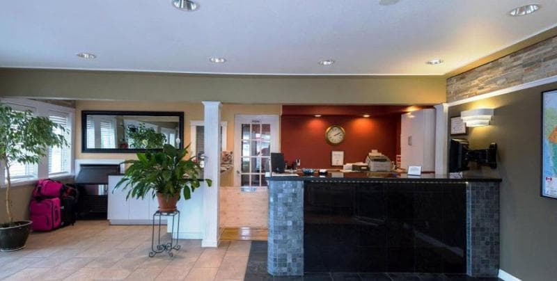 Canadas Best Value Inn Toronto 3