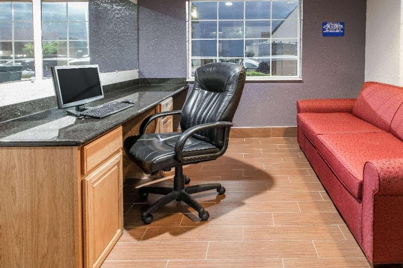 Microtel Inn & Suites by Wyndham Oklahoma City Airport photo 1