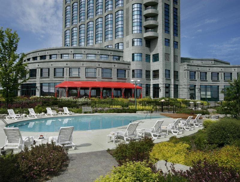 Brookstreet Hotel 4
