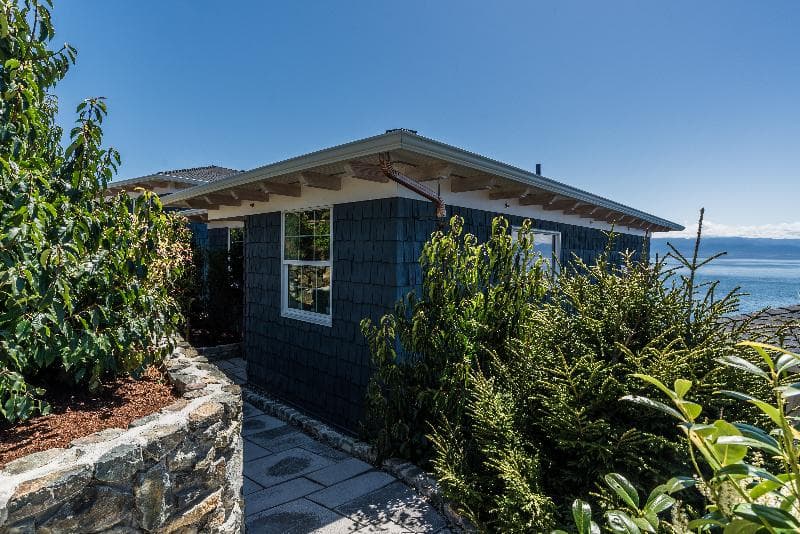 SookePoint Ocean Cottage Resort 2