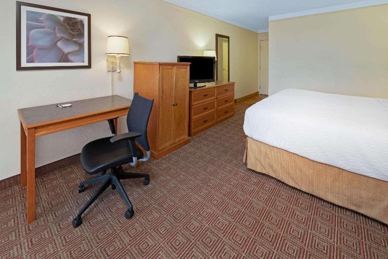 La Quinta Inn & Suites by Wyndham SLC - Layton 3
