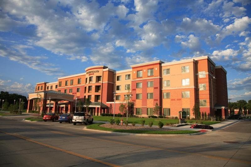 Courtyard Marriott Aksarben Village 2