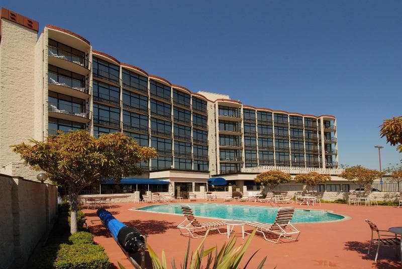 Oakland Airport Executive Hotel 4