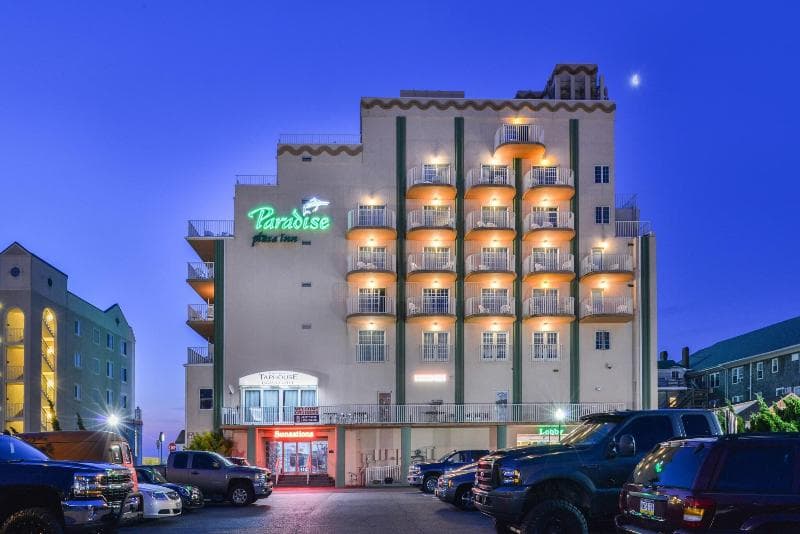 Paradise Plaza Inn 2