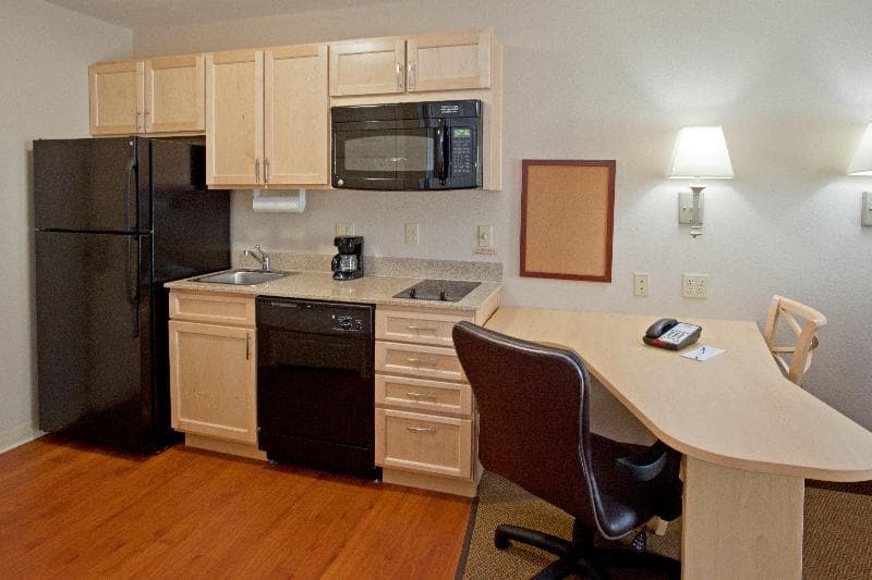Candlewood Suites Houston (The Woodlands) 3