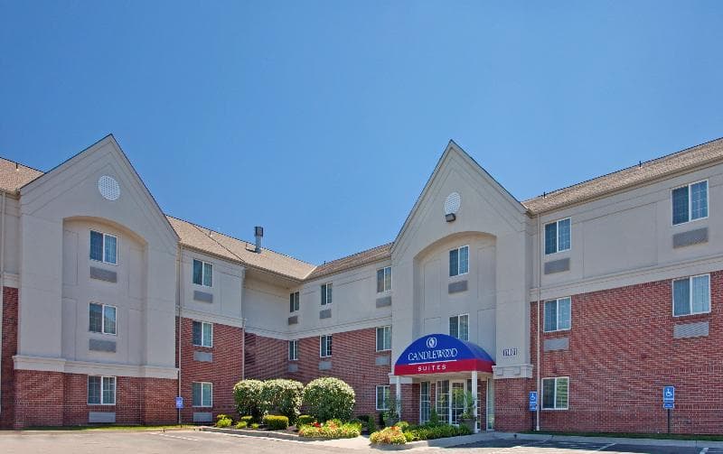 Candlewood Suites Kansas City-Overland Park photo 1