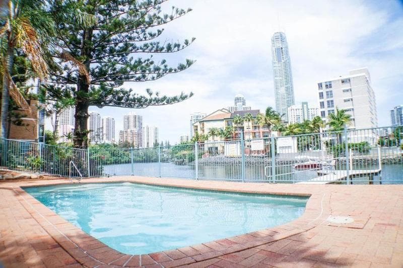 Surfers Riverside Apartments 3