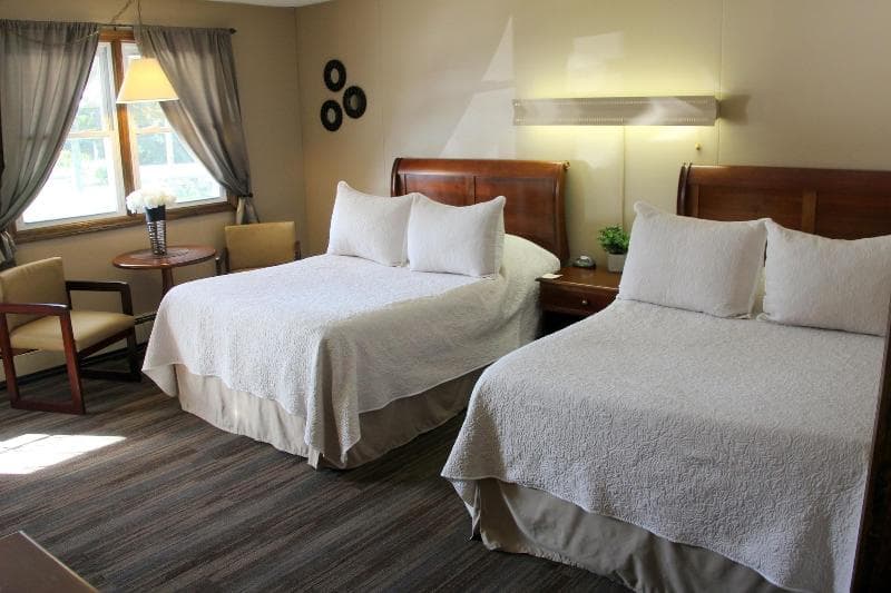 All Seasons Inn 5