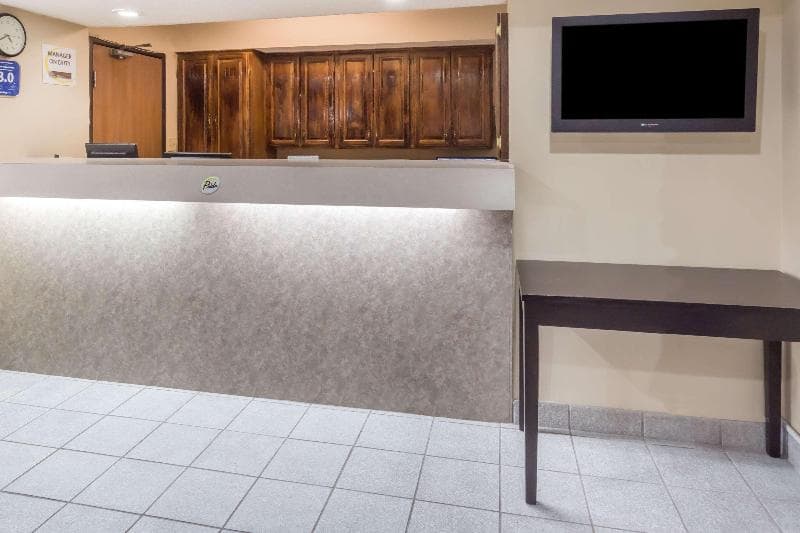 Super 8 by Wyndham Mundelein/Libertyville Area 5