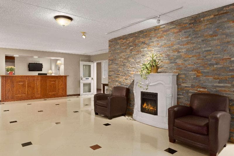 Travelodge By Wyndham Owen Sound 5