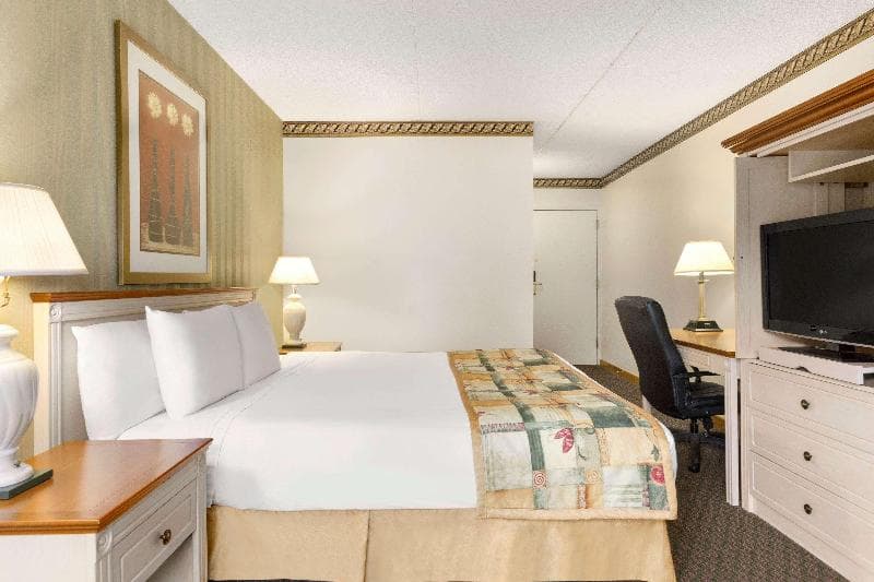 Travelodge By Wyndham Owen Sound 3