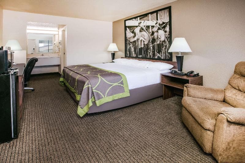 Super 8 By Wyndham Oklahoma Arpt Fairgrounds West 3