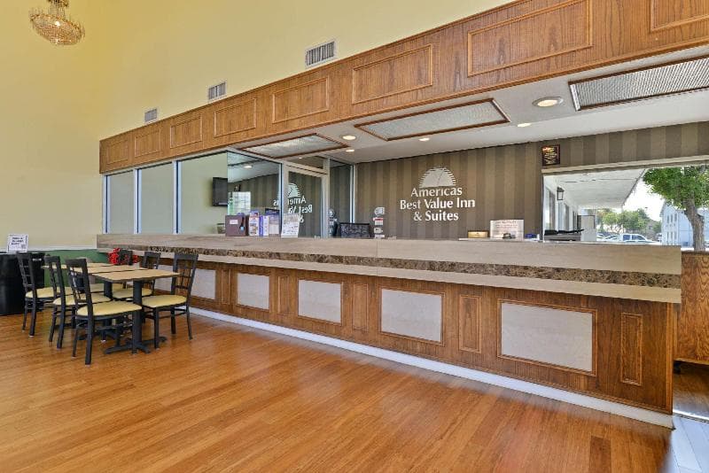Americas Best Value Inn And Suites Ontario photo 1