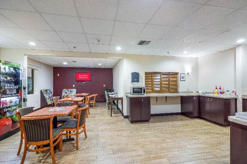 Red Roof Inn Ocala 2