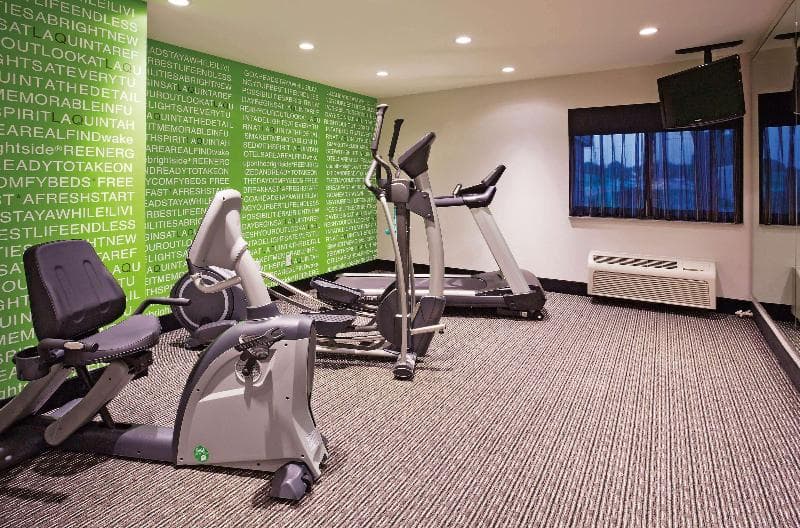 La Quinta Inn by Wyndham Oshkosh 2