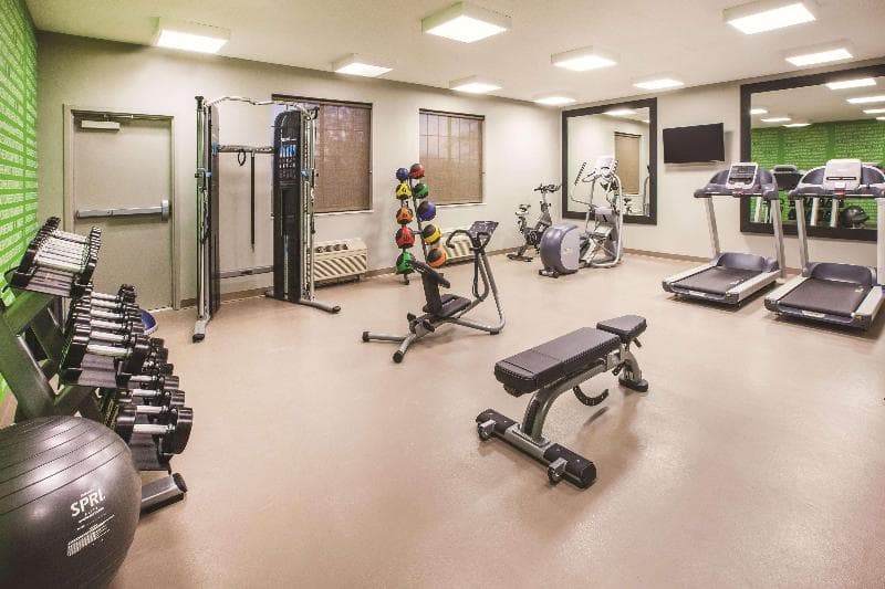 La Quinta Inn & Suites by Wyndham Kokomo photo 1