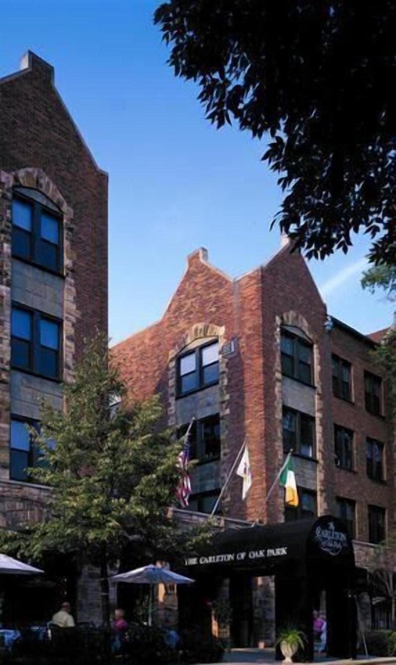 Carleton Of Oak Park 3