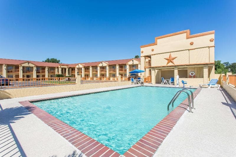 Days Inn by Wyndham Orange 5