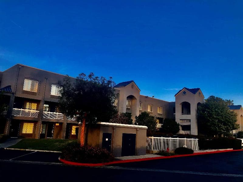 Surestay By Best Western Ontario Airport 3