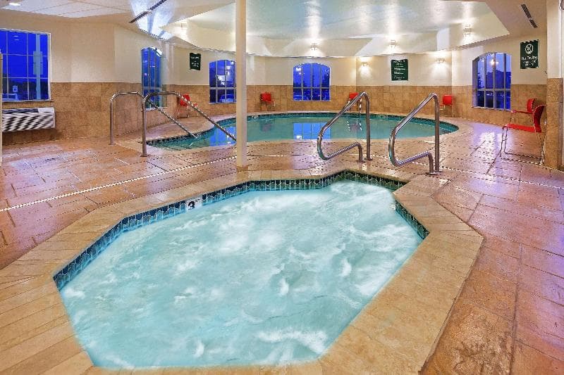 La Quinta Inn & Suites Okc North - Quail Springs 4