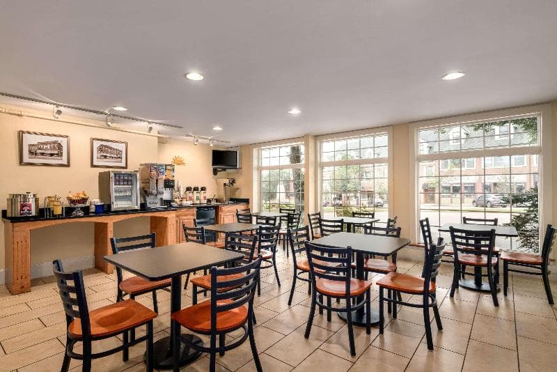 Downtown Dover Inn photo 1