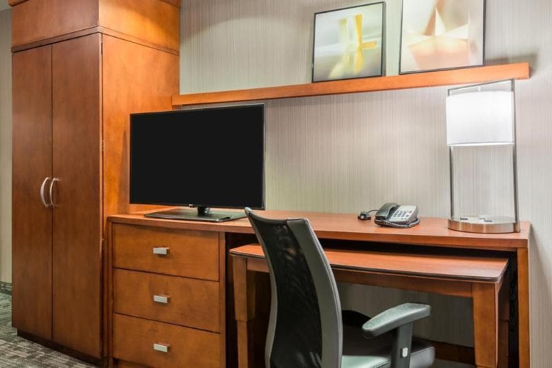 Courtyard By Marriott Providence Lincoln 5